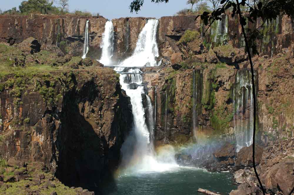 Argentina 009 - parque nacional Iguazu - catarata San Martin.jpg